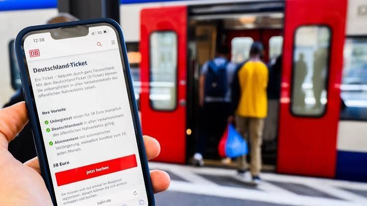 بطاقة تذكرة ألمانيا Deutschlandticket الذكية للمواصلات العامة