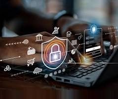 درع رقمي وقفل حماية سيبرانية لتأمين البيانات المصرفية والحسابات